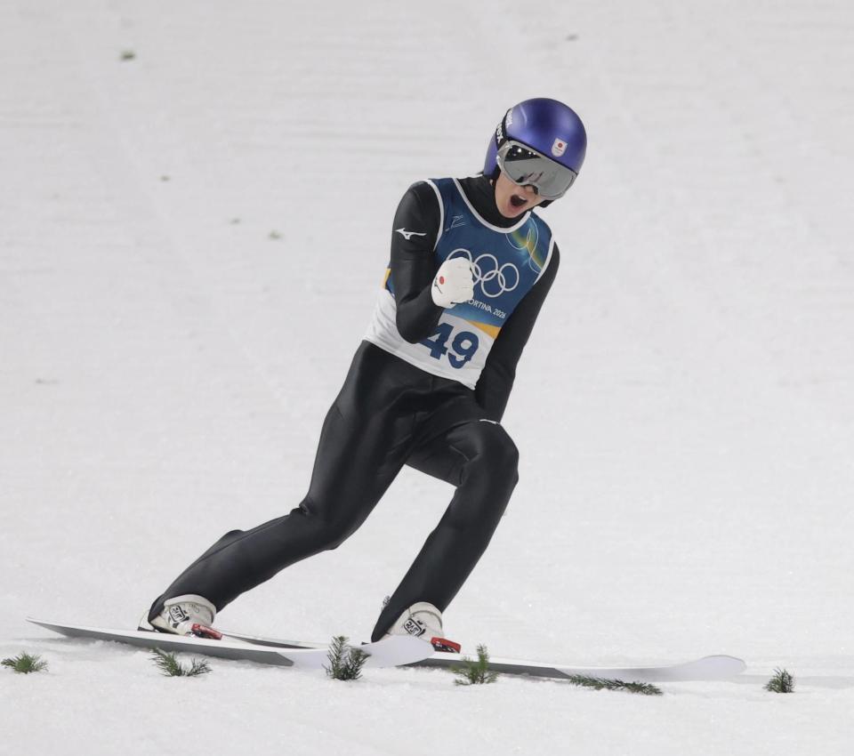 大ジャンプにほえる小林陵侑（撮影・吉澤敬太）