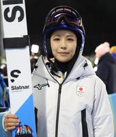 試合を終え、優しく微笑む高梨沙羅＝プレダッツォ・ジャンプ競技場（撮影・吉澤敬太）