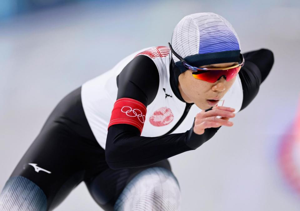 女子５００メートル　滑走する高木美帆＝ミラノ（共同）