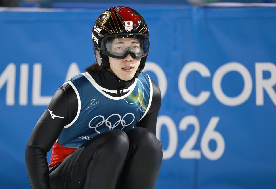 男子スーパー団体　２回目の飛躍を終えた二階堂蓮＝プレダッツォ（共同）