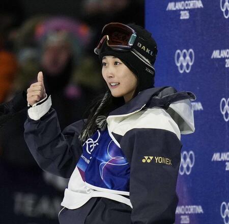 女子ビッグエアで金メダルを獲得した村瀬心椛