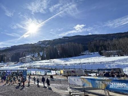 テーゼロ距離競技場
