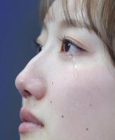 イタリアに競り負け、小林未奈の瞳から涙がこぼれ落ちる＝コルティナ・カーリング・オリンピック・スタジアム（撮影・吉澤敬太）