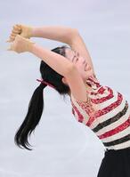 女子ＳＰ　演技を終えガッツポーズする中井亜美