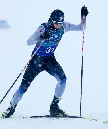 　男子団体スプリント　後半距離で力走する山本涼太＝テーゼロ（共同）