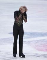 男子フリー　演技を終え顔を覆うイリア・マリニン