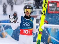 前半飛躍を終えた渡部暁斗