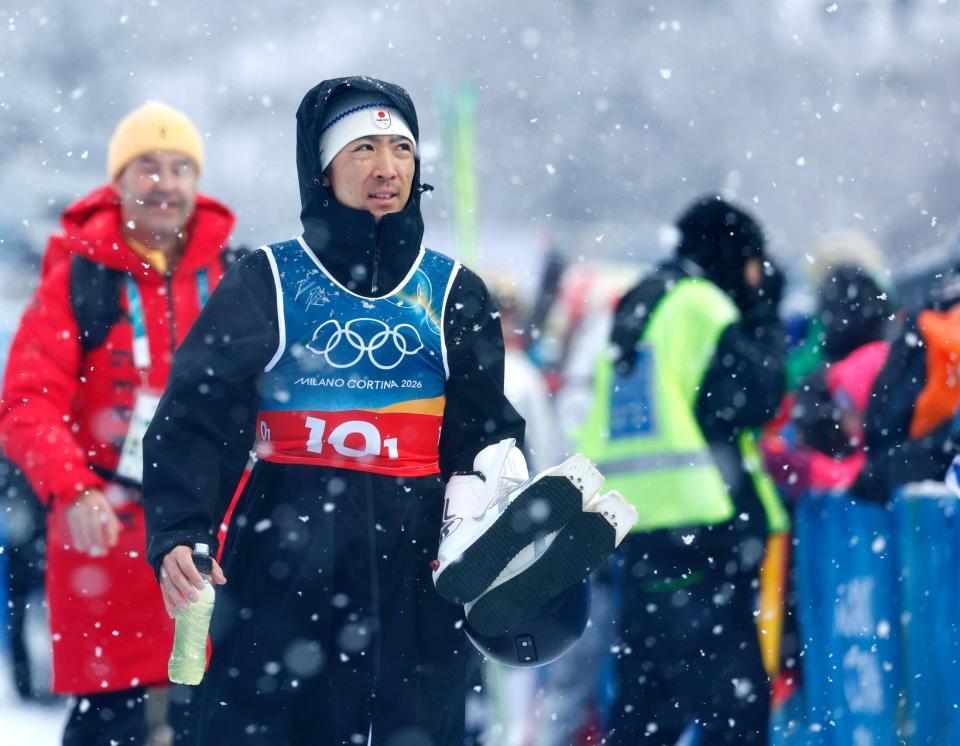 男子団体スプリントの前半飛躍を終えた渡部暁斗