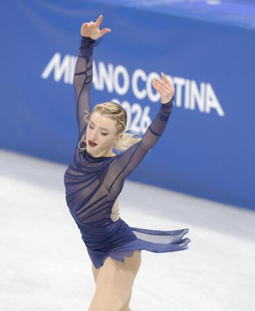 美しく舞う米国のアンバー・グレン＝ミラノ・アイススケートアリーナ（撮影・吉澤敬太）