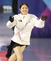 笑顔で登場した韓国のイ・ヘイン＝ミラノ・アイススケートアリーナ（撮影・吉澤敬太）