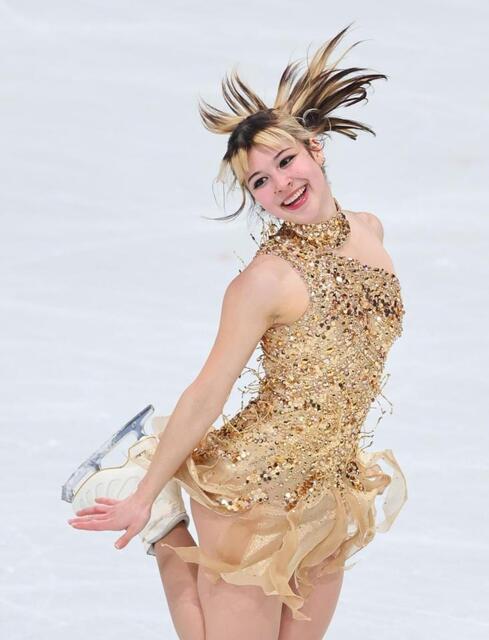 リアル大回転魔球」フィギュア女子で金！アリサ・リュウの始球式が話題
