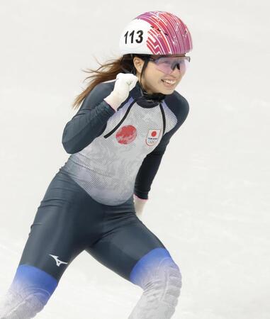 準決勝進出を決め喜ぶ長森遥南（撮影・吉澤敬太）