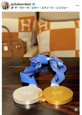 ユッタ・レールダムのインスタグラム（＠ｊｕｔｔａｌｅｅｒｄａｍ）から