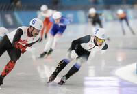 トップでラスト一周に入る佐々木翔夢（撮影・吉澤敬太）