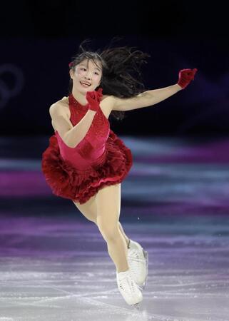 キュートに舞う中井亜美（撮影・吉澤敬太）