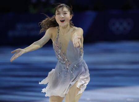 笑顔で舞う坂本花織（撮影・吉澤敬太）