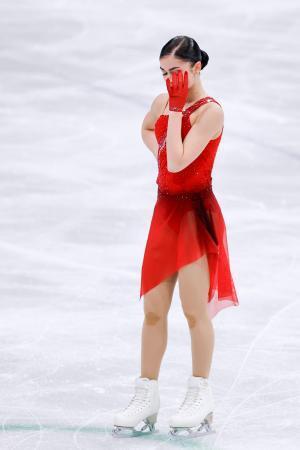 　フィギュアスケート女子フリーの演技を終えたアデリア・ペトロシャン＝１９日、イタリア・ミラノ（共同）