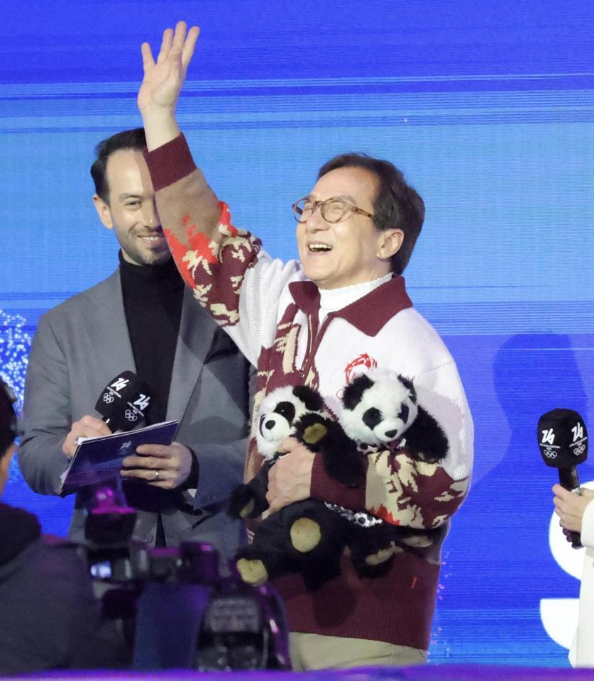 大歓声を浴びるジャッキー・チェン（撮影・吉澤敬太）