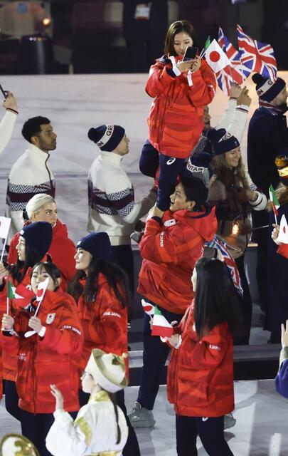 りくりゅうが閉会式でも高々リフト披露