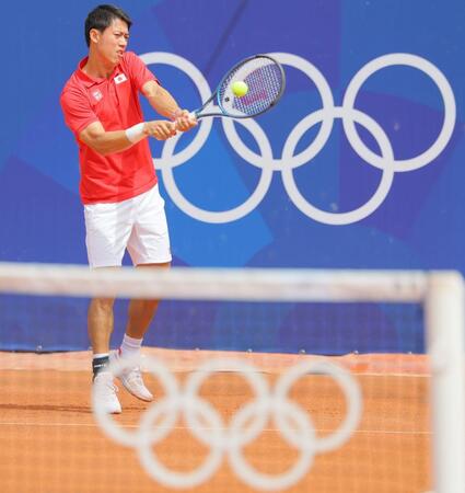 　練習する錦織圭（撮影・吉澤敬太）