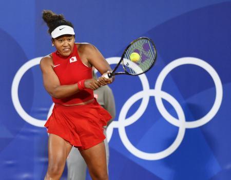 　女子シングルス１回戦　プレーする大坂なおみ＝パリ（共同）