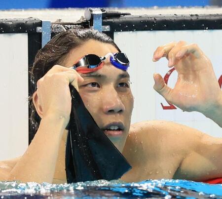 　フランス国旗と同じトリコロールのゴーグルで予選を行った松元克央（撮影・吉澤敬太）