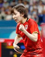 　女子シングルス２回戦でポイントを奪いガッツポーズする平野美宇（共同）