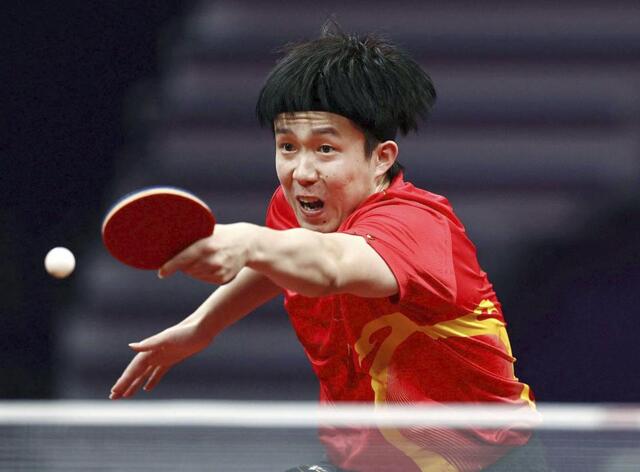 ラケット折られ呆然の中国・王楚欽が怒り「感情失った。理解できない