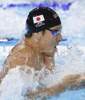 　男子２００メートル個人メドレー準決勝　平泳ぎで力泳する瀬戸大也＝パリ郊外（共同）
