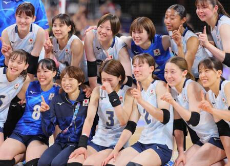 【写真】「女子アナかと」美貌も話題の元バレー代表　女子敗退の原因、今年の「ネーションズリーグ」開幕１カ月前