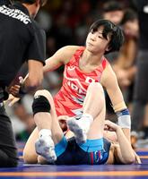 　女子53キロ級１回戦、米国選手を破った藤波朱理（共同）