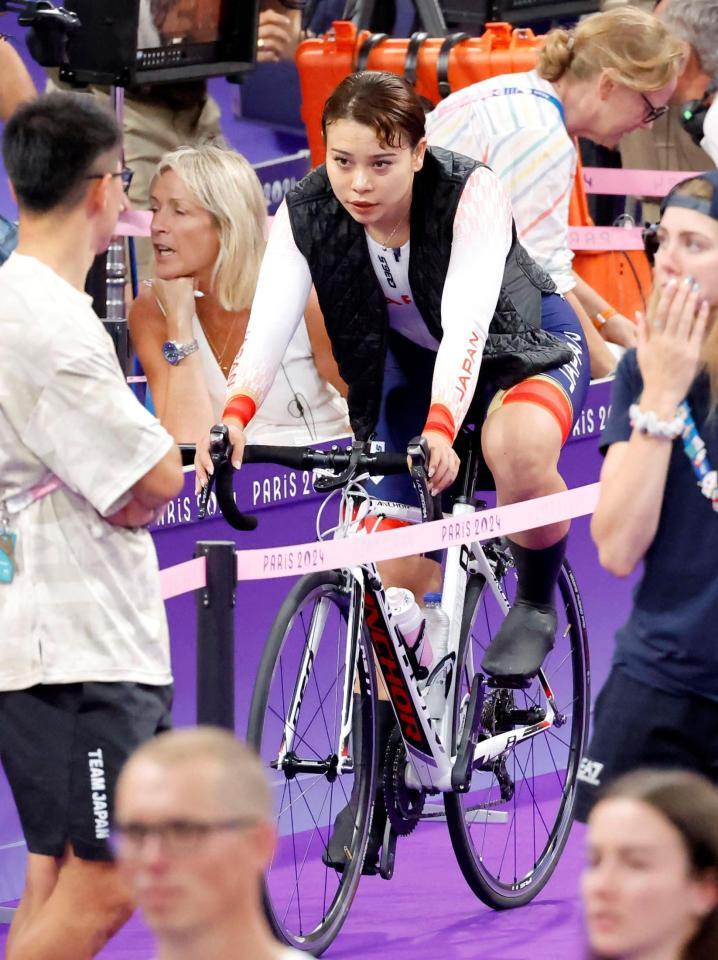 　女子ケイリン１回戦でレースを終えた太田りゆ（共同）