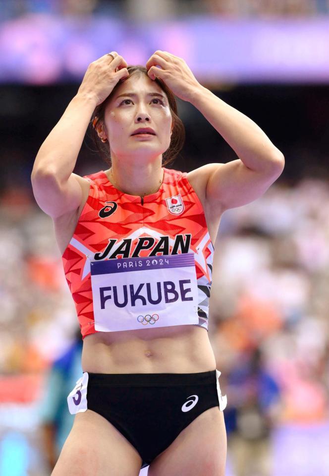 　女子１００メートル障害準決勝を終えた福部真子。３組５着で敗退した（共同）
