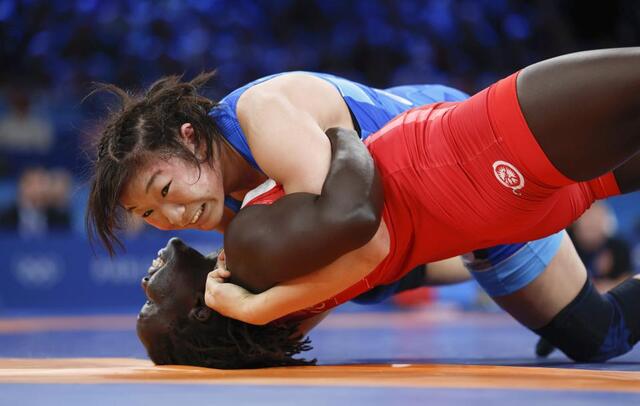 レスリング女子 元木咲良が大大大逆転のフォール勝ちで涙の決勝進出