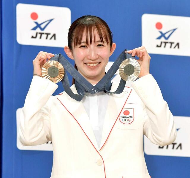 EPOCH ONE 　早田ひな 銀メダル獲得　卓球女子団体　数量限定品 2024年オリンピック 卓球選手 早田ひな 銀メダル エポックワン