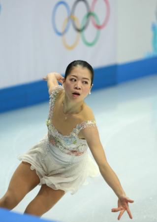 団体女子フリーで華麗に舞う鈴木明子＝ソチ（撮影・飯室逸平）〓〓