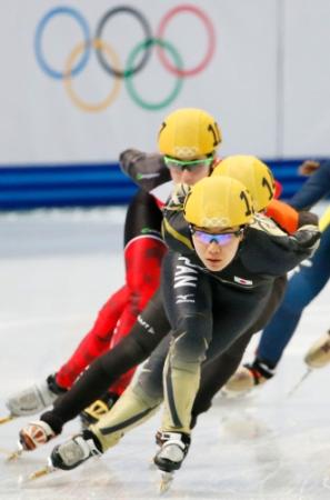 女子１０００メートル予選　準々決勝進出を決めた酒井裕唯＝ソチ（共同）