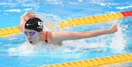 　予選で力泳する大橋悠依（撮影・高部洋祐）