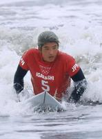 　準決勝進出を決めた五十嵐カノア＝釣ケ崎海岸サーフィンビーチ