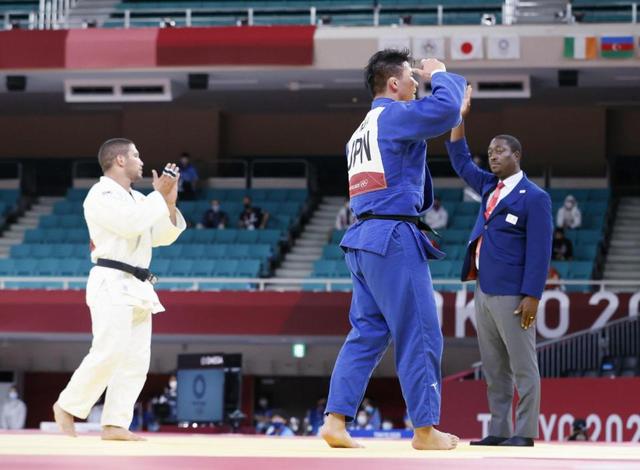 井上康生監督が涙 敗退の向に 必ず団体で金メダルを獲らせて帰らせる 東京五輪 デイリースポーツ Online