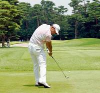 　通算１３アンダーで首位と１打差の２位につけた松山英樹