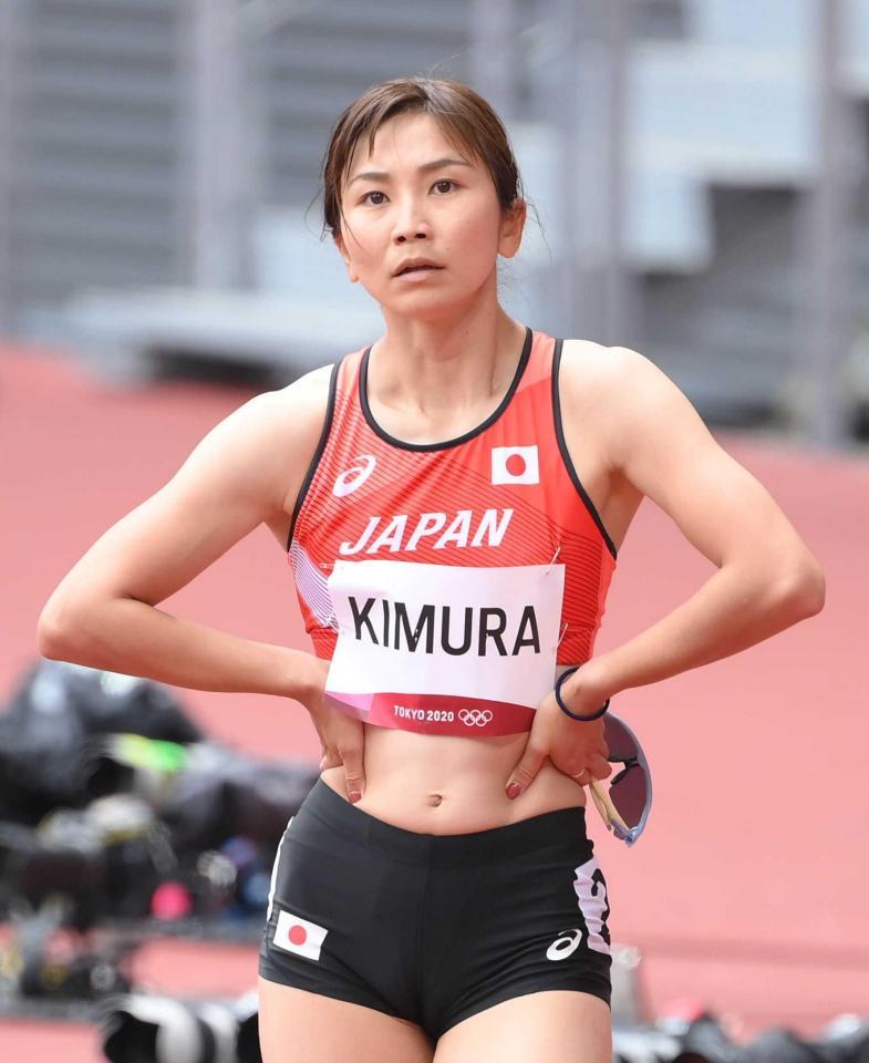 　女子１００メートル障害予選を終えた木村文子