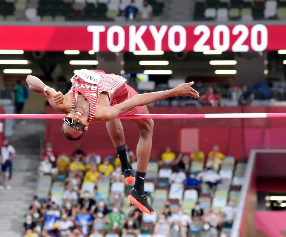 走り高跳び １人の勝者決めず２人が金メダル 決定戦 必要ない と抱き合う 東京五輪 デイリースポーツ Online