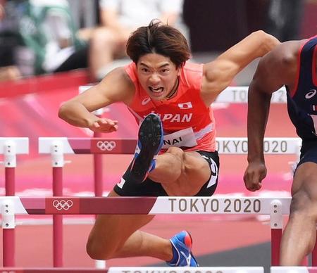 　男子１１０メートル障害準決勝を走る金井大旺（撮影・堀内翔）