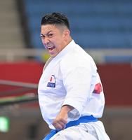 　演武する喜友名諒（撮影・高部洋祐）