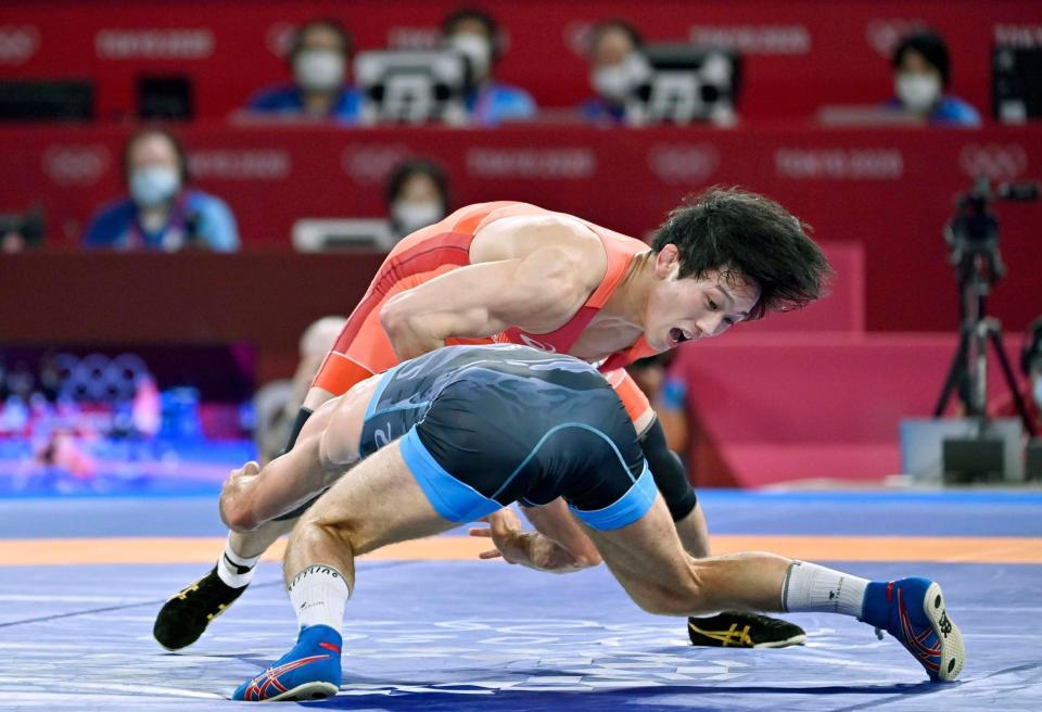 レスリング乙黒拓斗が涙の金メダル 夢を叶えられた 予選敗退の兄 圭祐の無念晴らす 東京五輪 デイリースポーツ Online