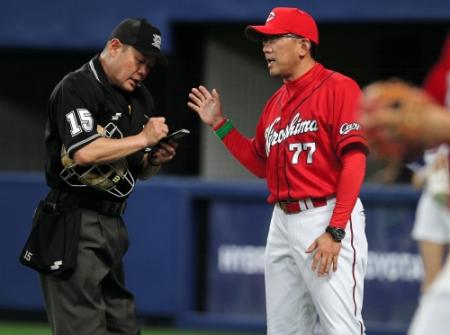 例年とは違う雰囲気を漂わせる広島・野村監督