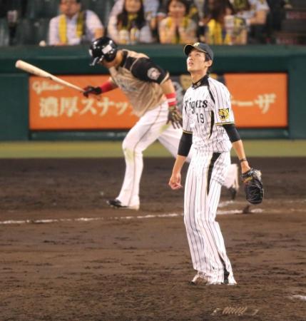 　交流戦で日本ハム・中田を打ちとる阪神・藤浪（１４年６月１７日）