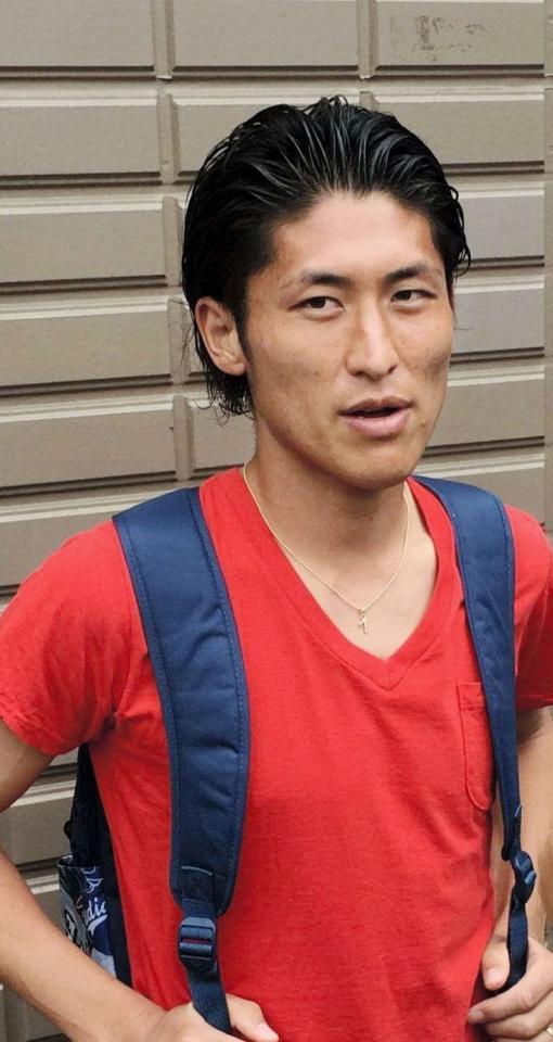 　日本代表に初選出され、取材に応じるＧ大阪・丹羽