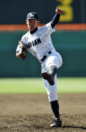 甲子園のマウンドで躍動した龍谷大平安・市岡奏馬投手